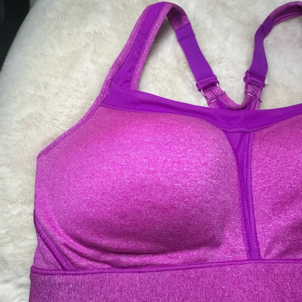 Champions sport bra fusia 38C new